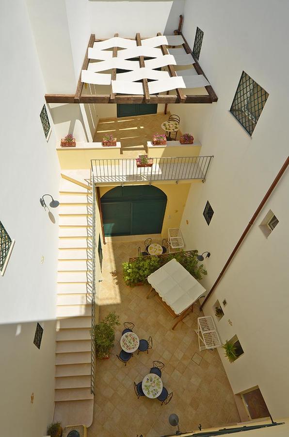 مبيت وإفطار كاسترينيانو دل كابو Casa Branca المظهر الخارجي الصورة